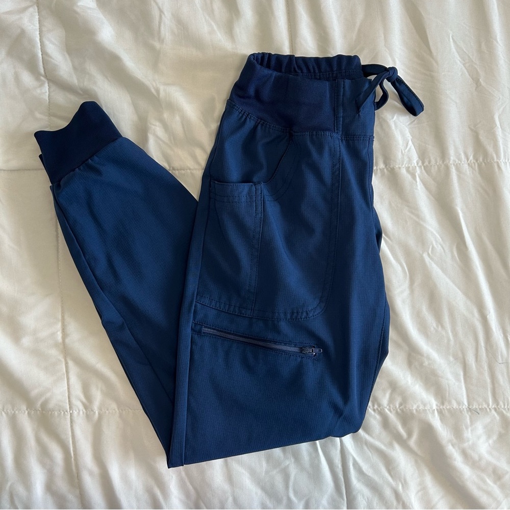 Heart soul jogger scrub pants PETITE